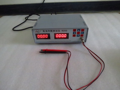 Battery voltage and resistance tester