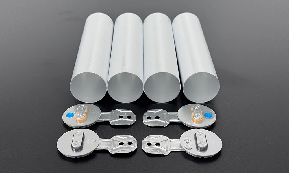 33135 Tabless Sodium-ion Cylindrical Battery Case Kit