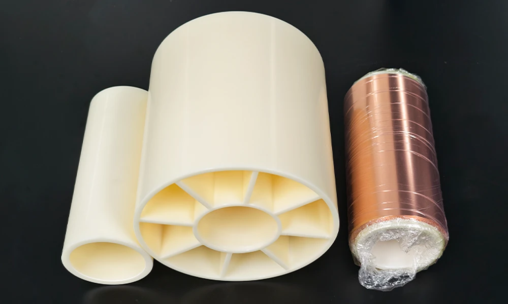 Winding cores and a copper foil roll placed side by side